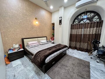 Bedroom in 4 BHK Apartment at The View, Worli – for Rent
