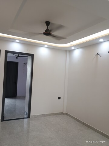 Furnished Amenities in 3 BHK Builder Floor at BPTP Amstoria, Sector 102 – for Rent