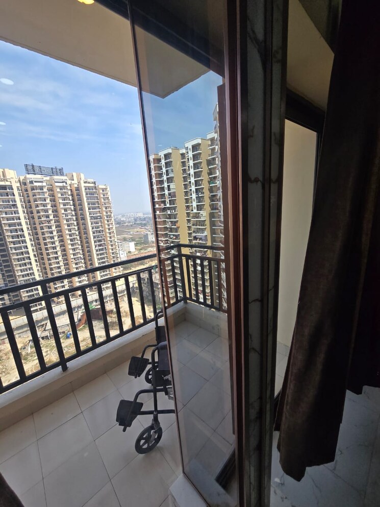 Balcony, gyan khand 3 Bedroom 1485 Sq.Ft. Apartment In Gyan Khand Ghaziabad 9104792