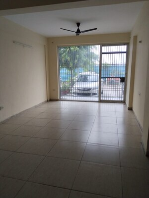 Room in 2 BHK Builder Floor at Wave City, Wave City – for Sale