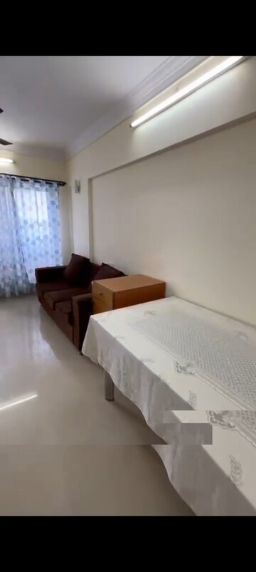 Bedroom in 2 BHK Apartment at Kalina – for Rent