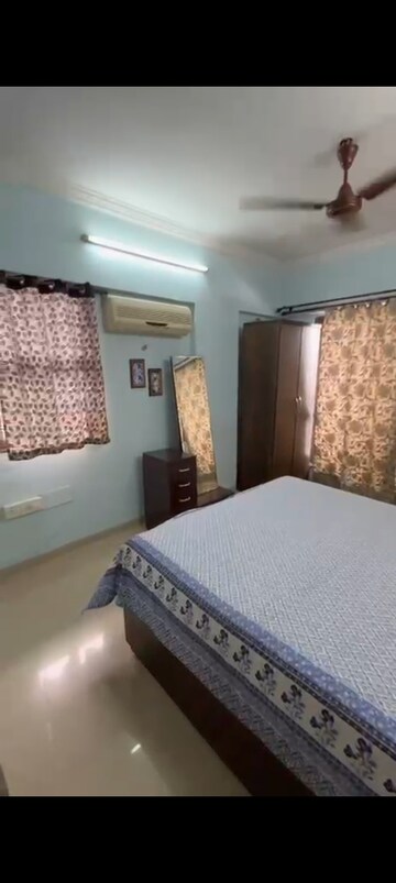 Bedroom in 2 BHK Apartment at Kalina – for Rent