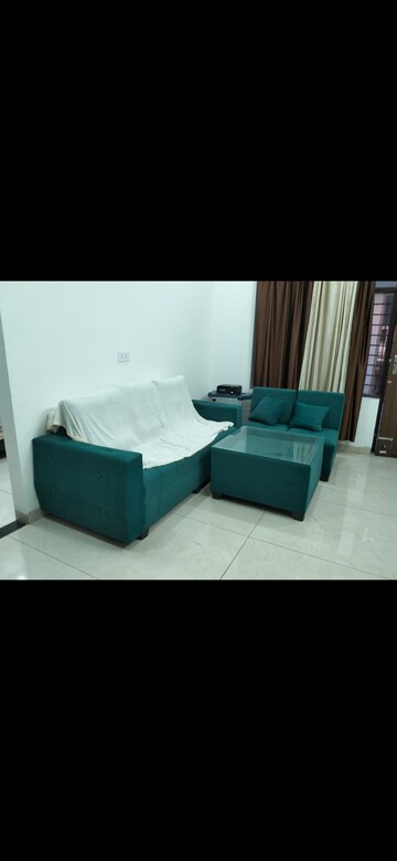 1 BHK Builder Floor For Rent in Vip Road