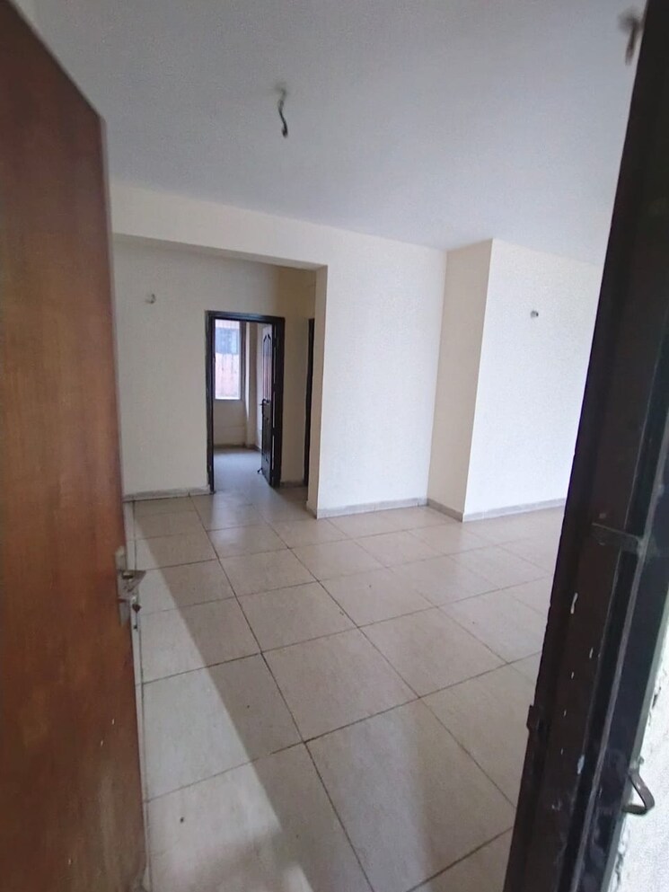 Room, wave-floors 2 Bedroom 930 Sq.Ft. Builder Floor In Mahurali Ghaziabad 9104841