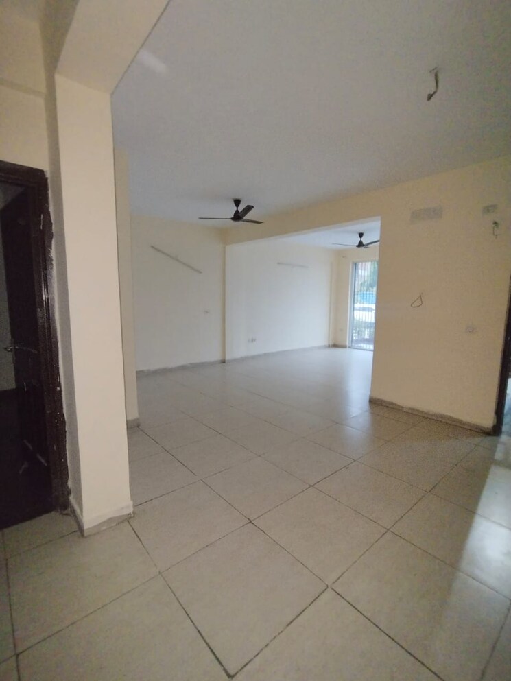 Bathroom, wave-floors 2 Bedroom 930 Sq.Ft. Builder Floor In Mahurali Ghaziabad 9104841