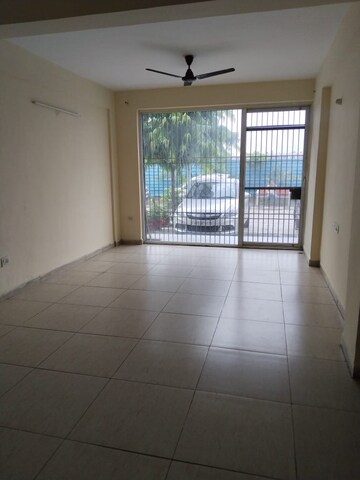 Room in 2 BHK Builder Floor at Wave Floors, Mahurali – for Rent