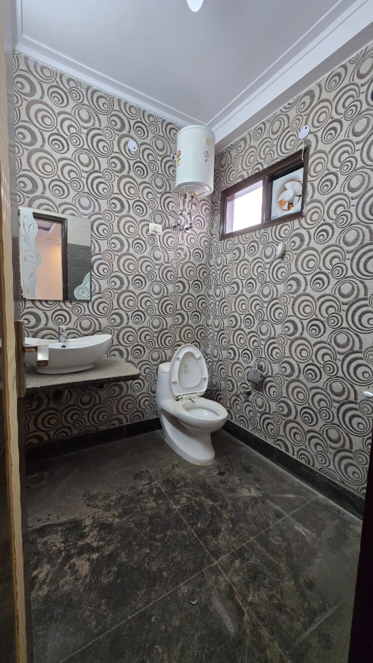 Bathroom, sahridaya-apartments 3 Bedroom 1200 Sq.Ft. Apartment In Paschim Vihar Delhi 9104853