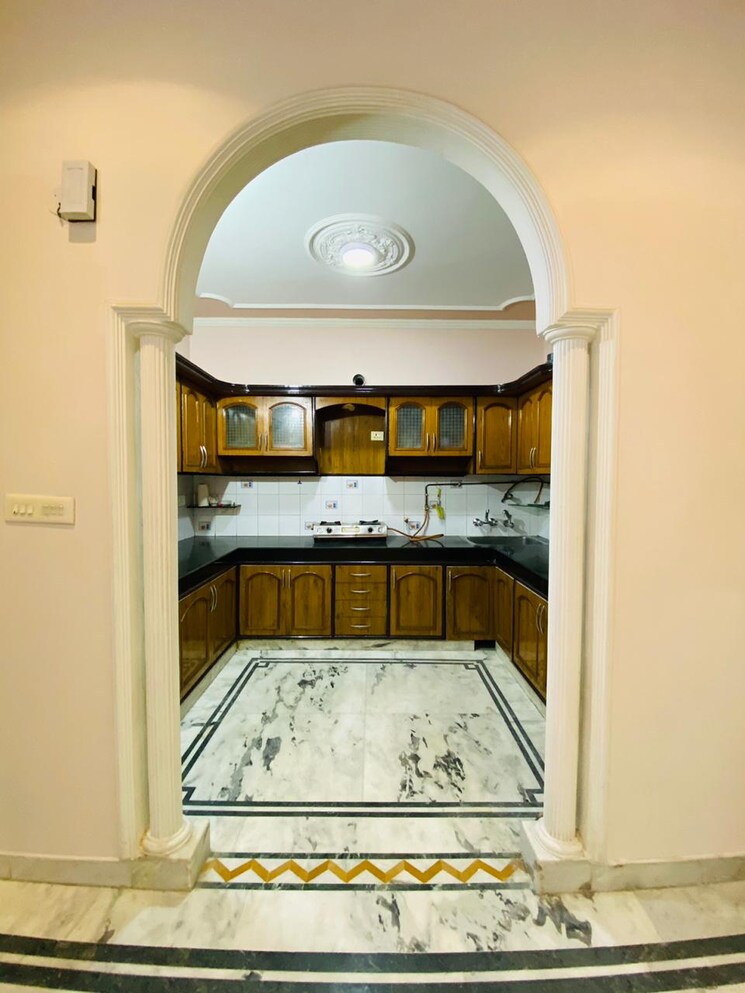 undefined, sigma iv greater noida 3 Bedroom 220 Sq.Mt. Independent House In Sigma Iv Greater Noida Greater Noida 9104860