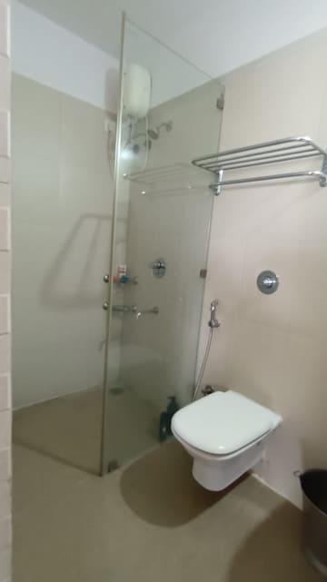 Master Bedroom in 3 BHK Apartment at Neelkanth Girija, Vartak Nagar – for Rent
