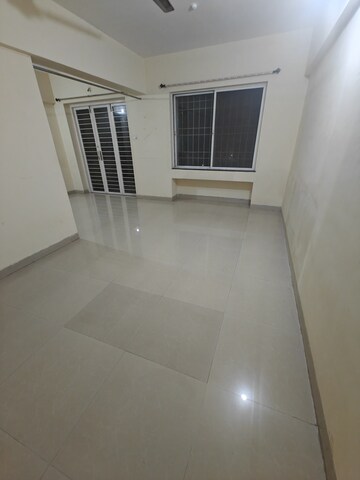 Room in 2 BHK Apartment at Whispering Winds, Aundh – for Rent