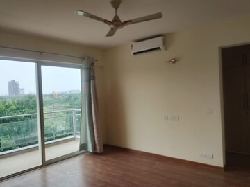 Room in 4 BHK Villa at Jaypee Green Villas, Jaypee Greens – for Rent