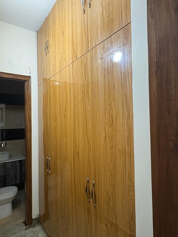 Furnished Amenities in 4 BHK Villa at Jaypee Green Villas, Jaypee Greens – for Rent