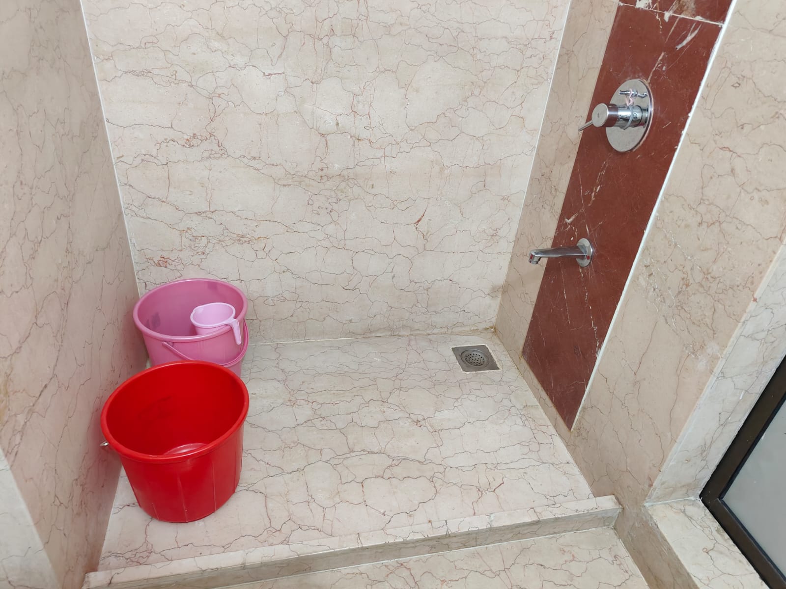 2.5 BHK + Extra Room 850 Sq.Ft. Apartment in Kalpataru Aura