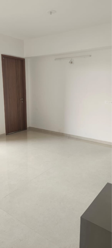 Room in 3 BHK Apartment at Sola – for Rent