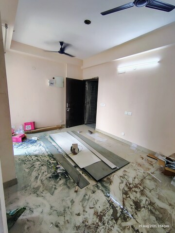 Bedroom in 2 BHK Apartment at Amrapali Dream Valley, Tech Zone 4 Greater Noida – for Rent