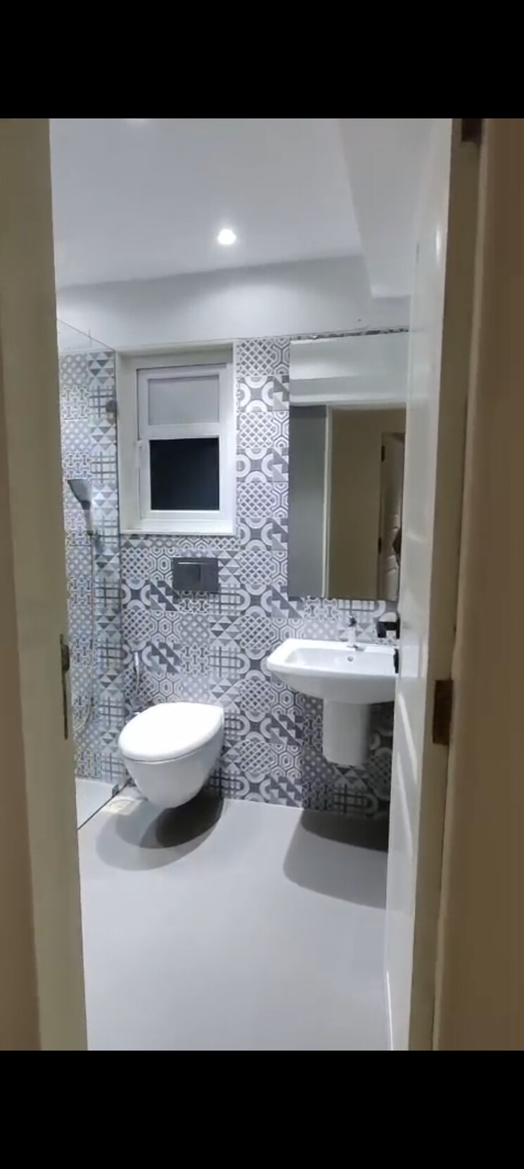 Bathroom, bandra east 2 Bedroom 650 Sq.Ft. Apartment In Bandra East Mumbai 9105025