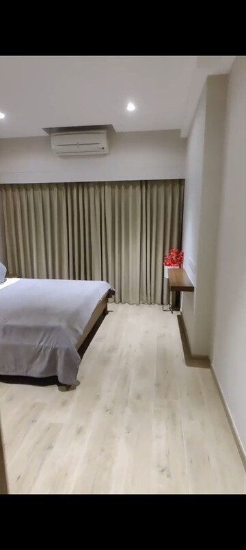 Bedroom in 2 BHK Apartment at Bandra East – for Rent