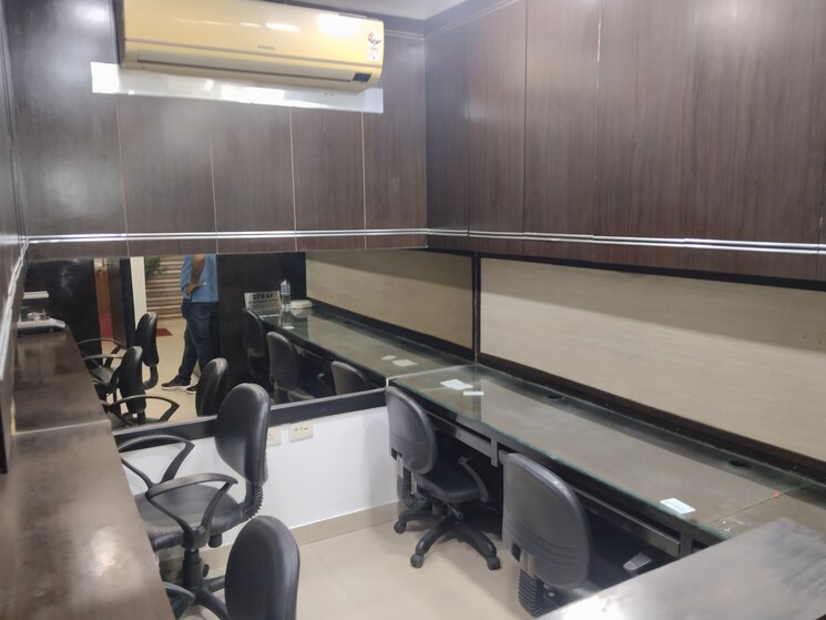 Team Area, netaji subhash place Commercial Office Space 526 Sq.Ft. In Netaji Subhash Place Delhi 9105093