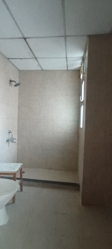 Bathroom in 3 BHK Apartment at JM Royal Park, Vaishali Sector 9 – for Rent