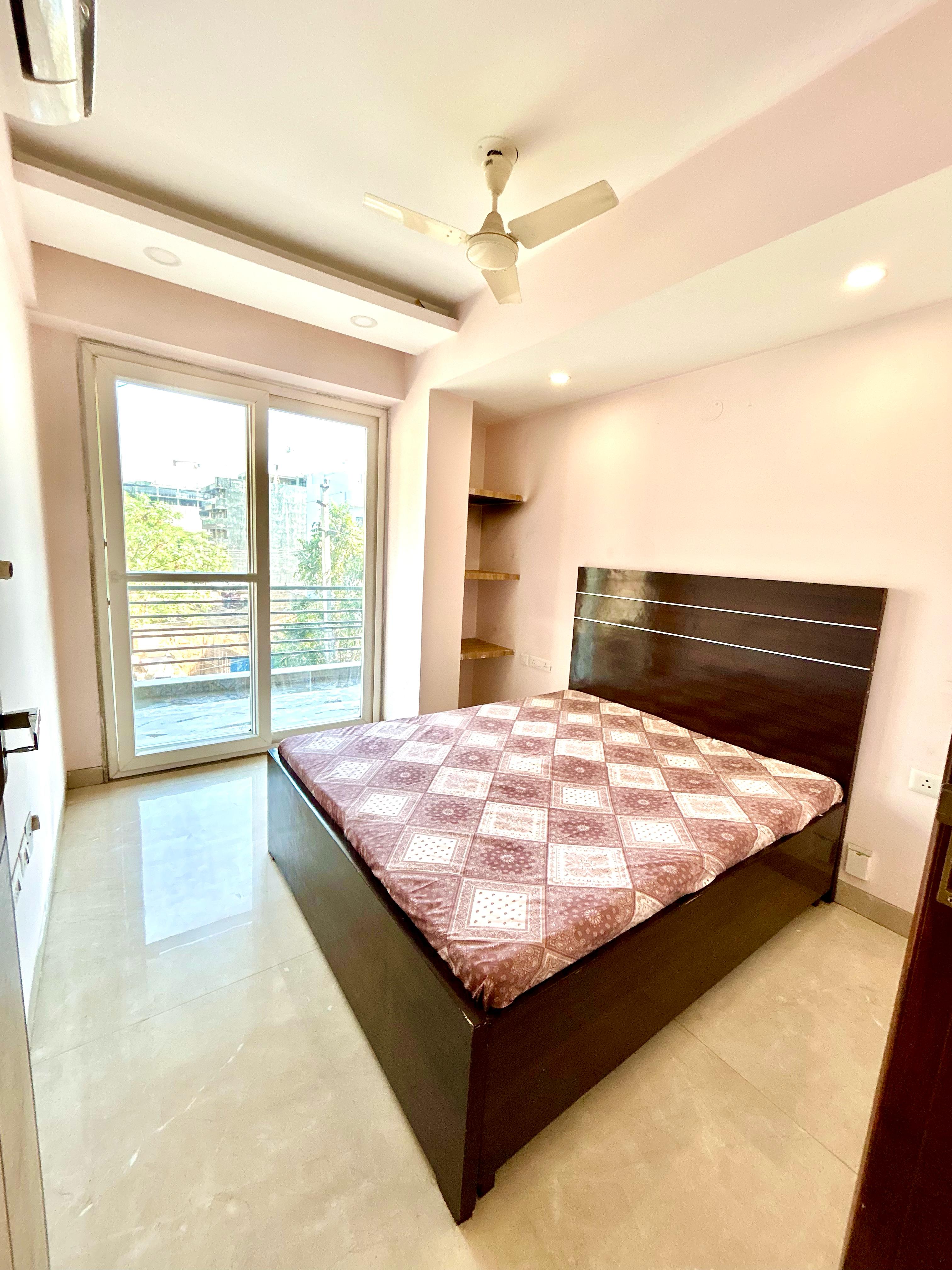 2 BHK Builder Floor For Rent in J Block 