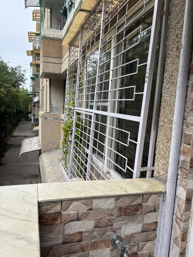 Balcony, sector 9 dwarka 3 Bedroom 1400 Sq.Ft. Apartment In Sector 9 Dwarka Delhi 9105116