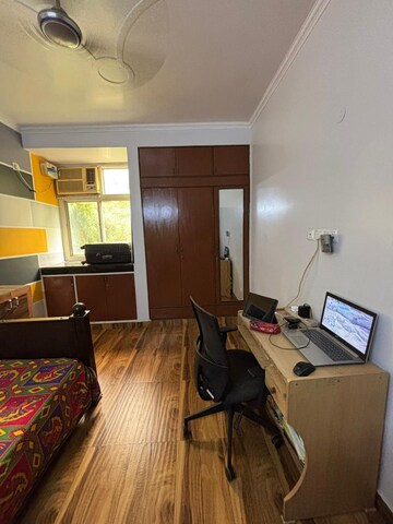 Team Area in 3 BHK Apartment at Sector 9 Dwarka – for Rent