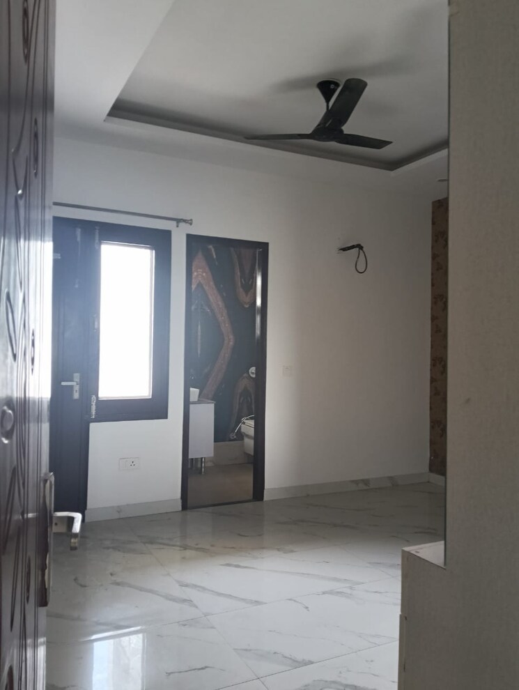 Room, vip road 3 Bedroom 1350 Sq.Ft. Apartment In Vip Road Zirakpur 9105113