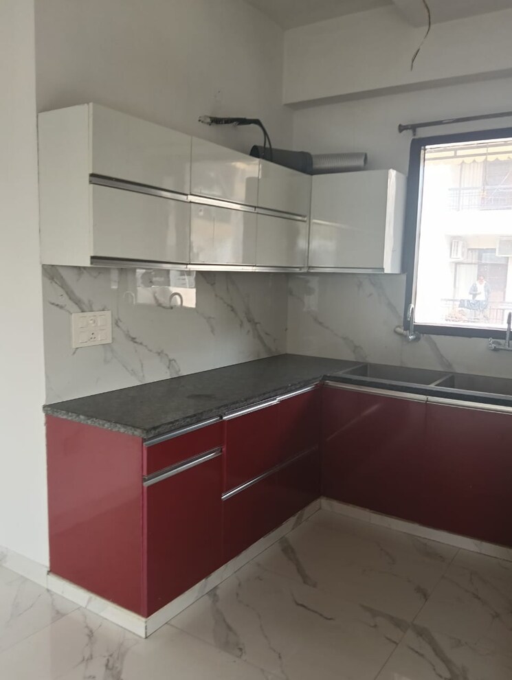 Kitchen, vip road 3 Bedroom 1350 Sq.Ft. Apartment In Vip Road Zirakpur 9105113