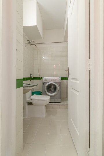Bathroom in 4 BHK Apartment at DLF The Belvedere Park, Sector 24 – for Rent