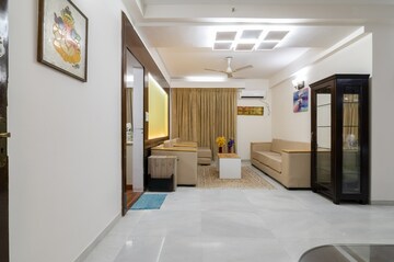 Bedroom in 4 BHK Apartment at DLF The Belvedere Park, Sector 24 – for Rent