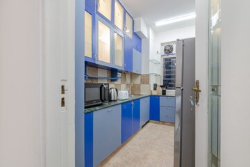 Kitchen in 4 BHK Apartment at DLF The Belvedere Park, Sector 24 – for Rent
