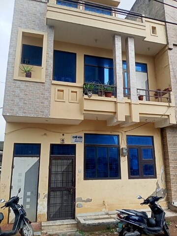 2.5 BHK Independent House For Rent in Agra Road
