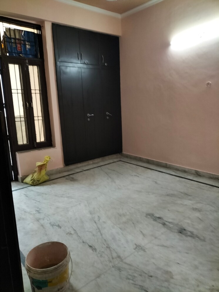 Room, rwa-apartments-sector-122 1 Bedroom 650 Sq.Ft. Villa In Sector 122 Noida 9105184