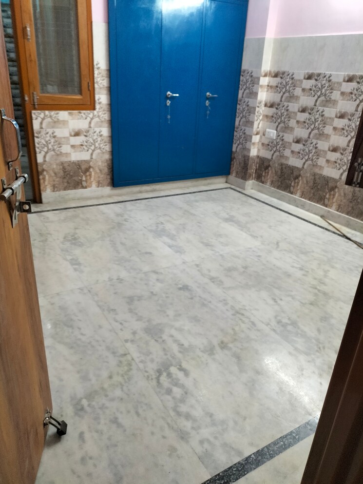 Room, rwa-apartments-sector-122 1 Bedroom 650 Sq.Ft. Villa In Sector 122 Noida 9105184