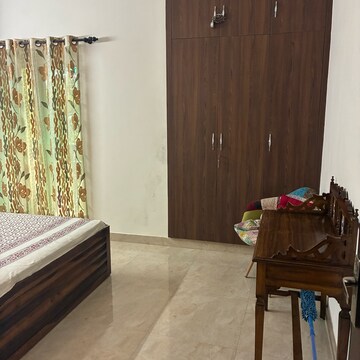Bedroom in 2.5 BHK Apartment at RWA Apartments Sector 37, Arun Vihar – for Rent