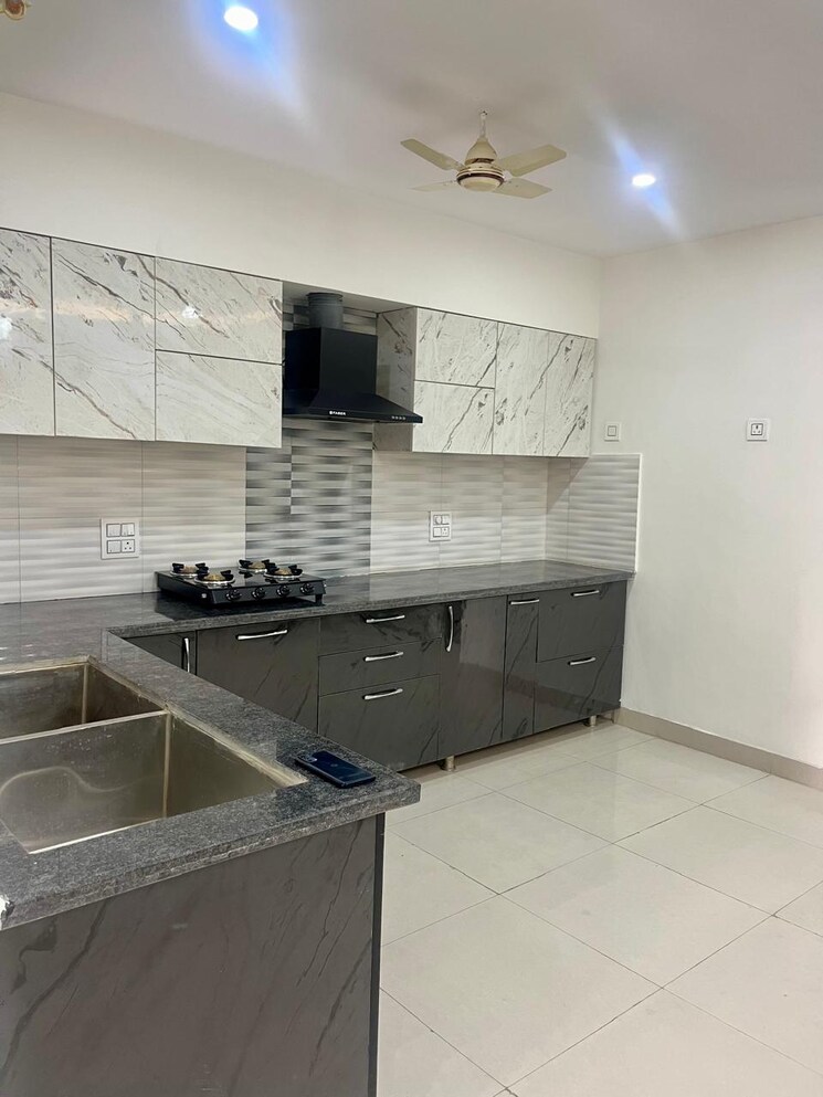 Kitchen, ambala highway 3 Bedroom 1350 Sq.Ft. Apartment In Ambala Highway Zirakpur 9105199