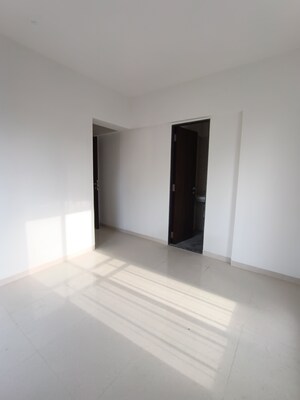 Room in 1 BHK Apartment at Goyal Sea Rock, Borivali West – for Sale