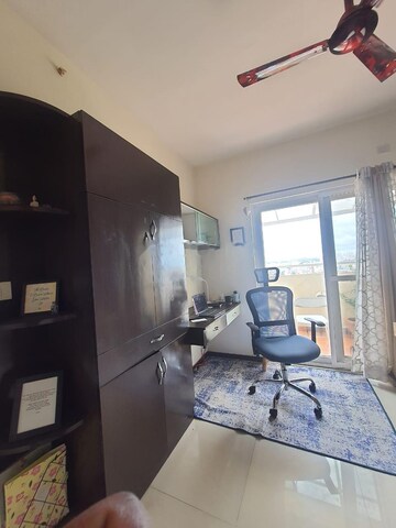 Room in 3 BHK Apartment at Salarpuria Sattva Exotic, Kogilu – for Rent