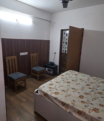 Bedroom in 2 BHK Builder Floor at Dehradun Cantt – for Rent