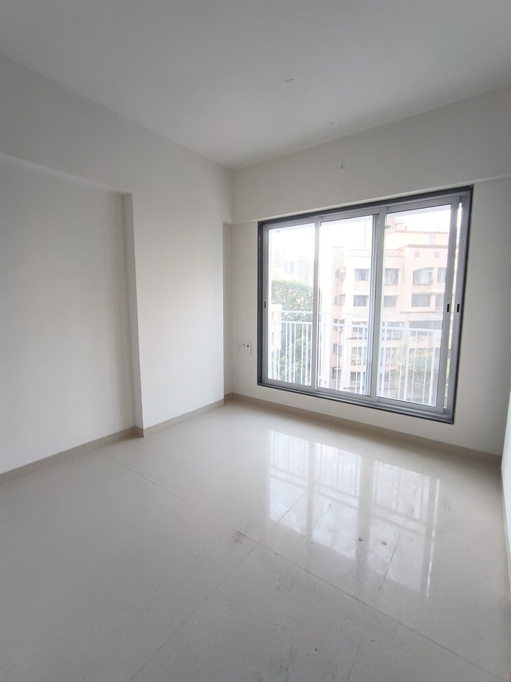 Room, ic colony 2 Bedroom 600 Sq.Ft. Apartment In Ic Colony Mumbai 9105261