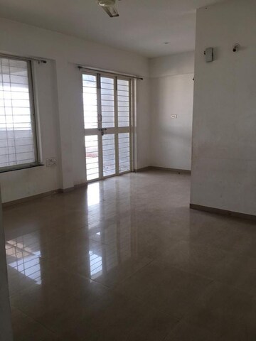 Room in 2 BHK Apartment at Rishikesh Seraph Supremus, Bavdhan – for Rent
