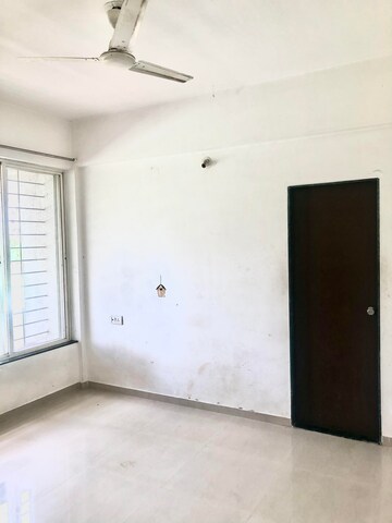 Room in 2 BHK Apartment at Rishikesh Seraph Supremus, Bavdhan – for Rent