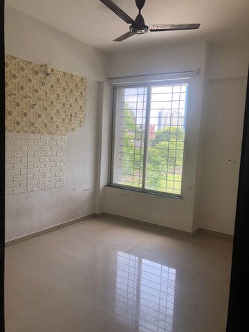Room in 2 BHK Apartment at Rishikesh Seraph Supremus, Bavdhan – for Rent