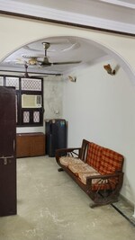 1 BHK + Pooja Room 555 Sq.Ft. Builder Floor in Kalkaji