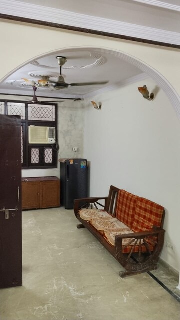 1 BHK Builder Floor For Rent in Kalkaji