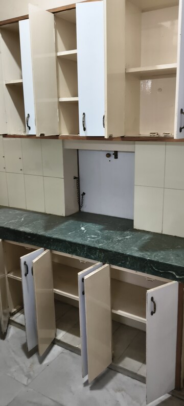 Kitchen in 1.5 BHK Independent House at RWA Apartments Sector 61, Sector 61 – for Rent