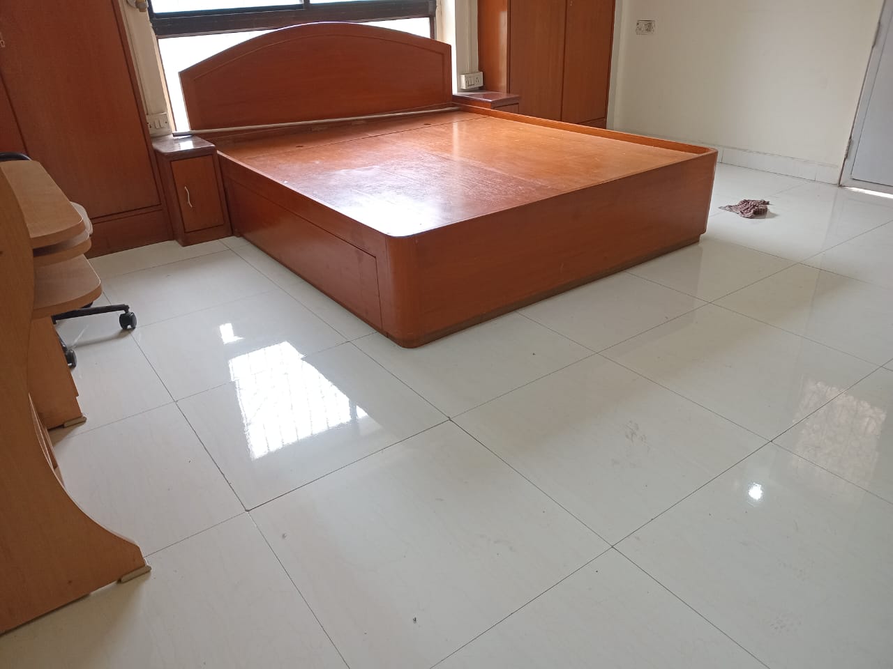 3 BHK + Servant Room Apartment For Rent in Atul Leela Garden