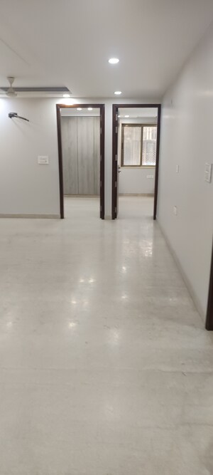Room in 3 BHK Builder Floor at Rohini Sector 11 – for Sale