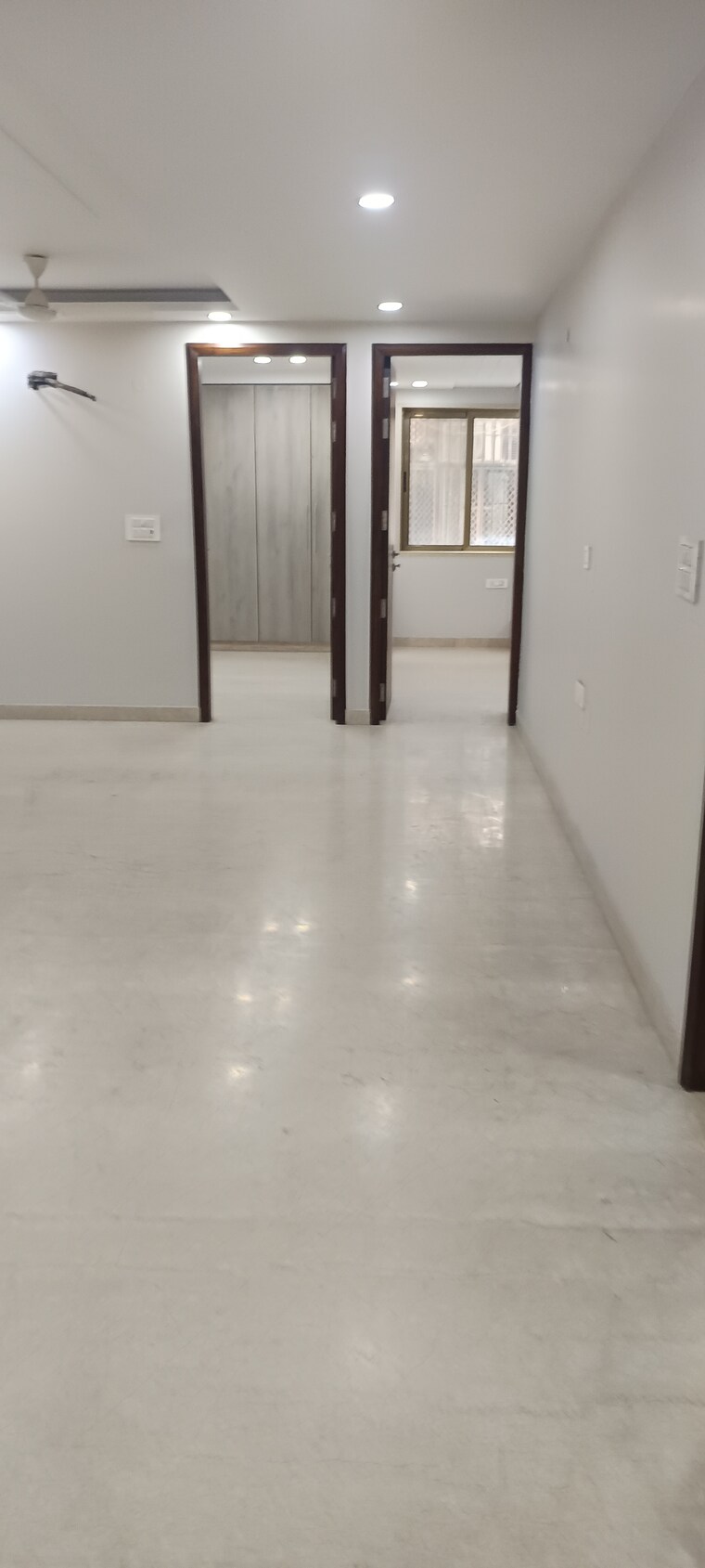 Room, rohini sector 11 3 Bedroom 1100 Sq.Ft. Builder Floor In Rohini Sector 11 Delhi 9105329