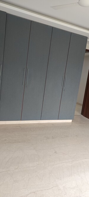 Room in 3 BHK Builder Floor at Rohini Sector 11 – for Sale